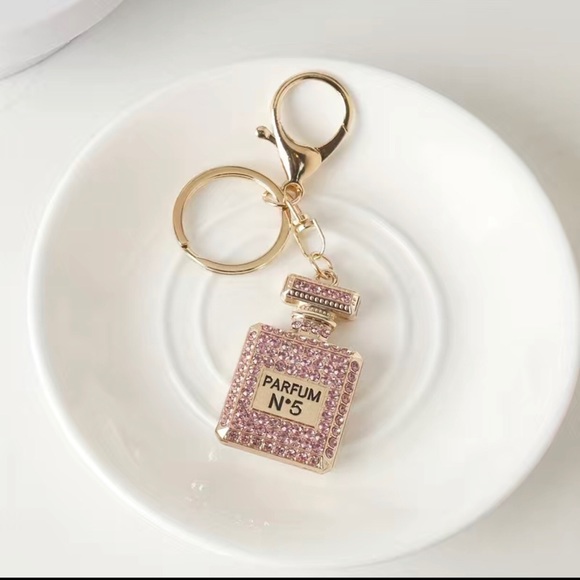 Perfume bottle rhinestone keychain. - Picture 4 of 4